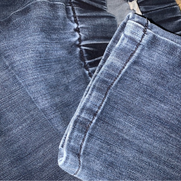 Soft Surroundings pull on denim jeans . Medium wash . Straight tapered leg  Sz M - Picture 4 of 5